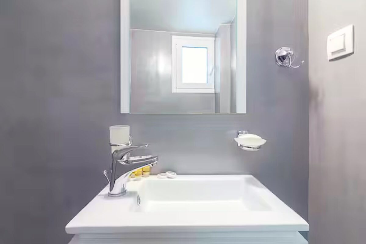 Coloneum-1BD-Cozy-Apartment-in-Athens-Kolonos-15