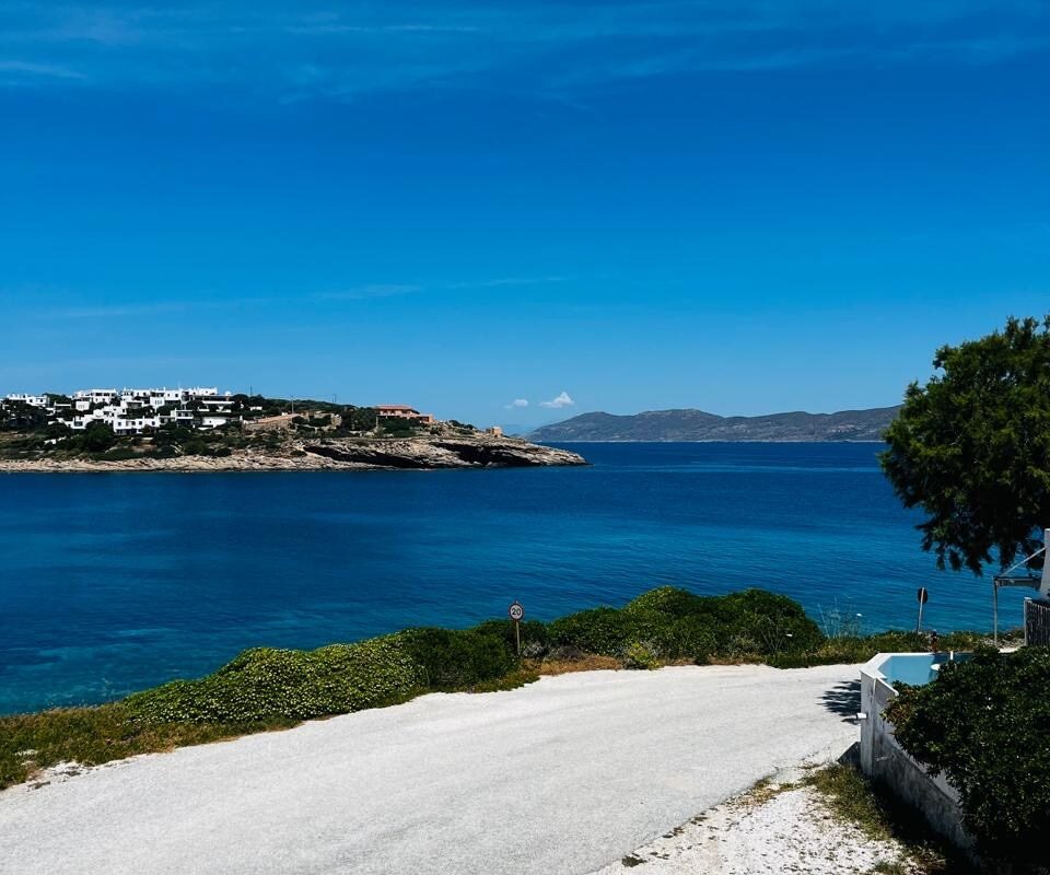 Seaside-Lavrio-Beach-House-10