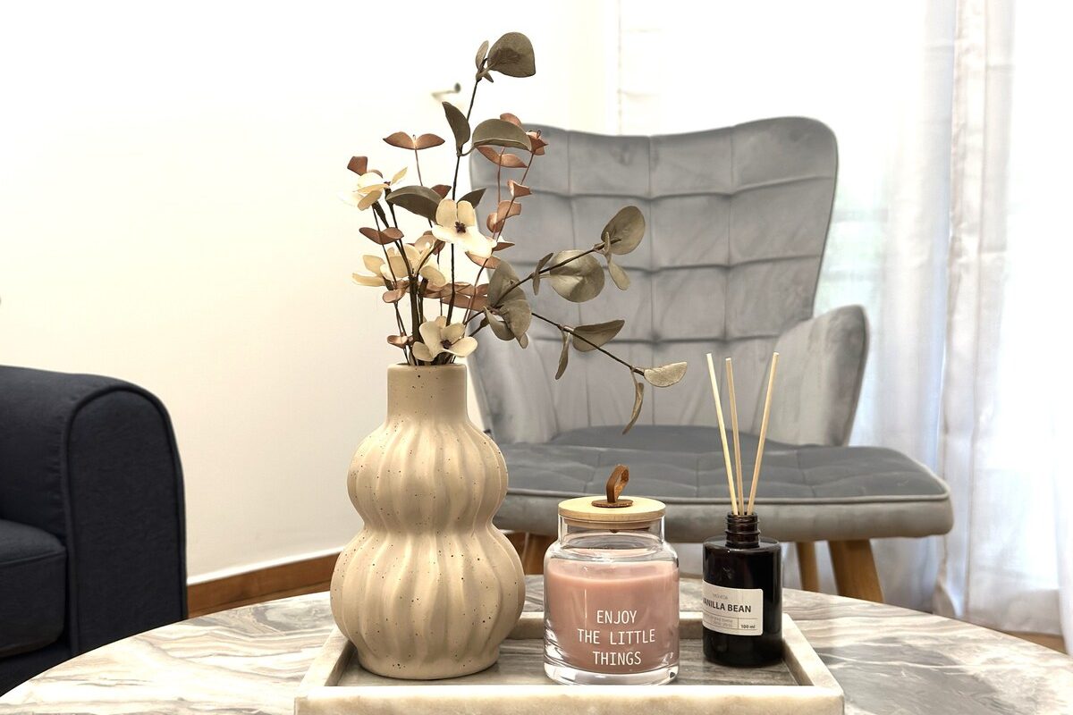 Stylish-Downtown-Apartment-2