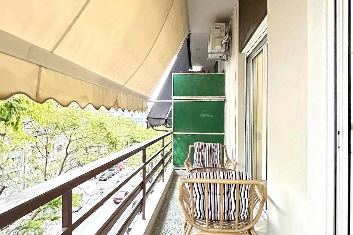 Stylish-Downtown-Apartment-4
