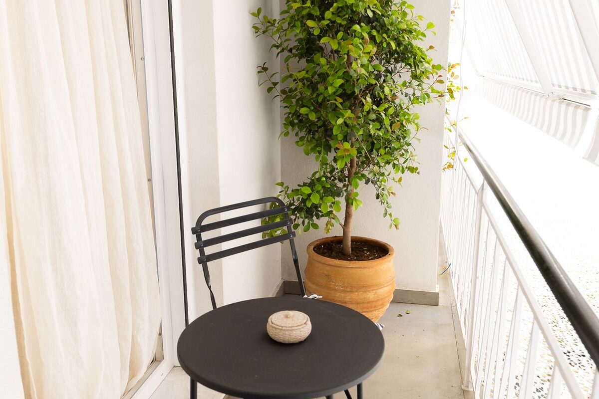 Votsala-3-Deluxe-Modern-Apartment-in-Piraeus-6